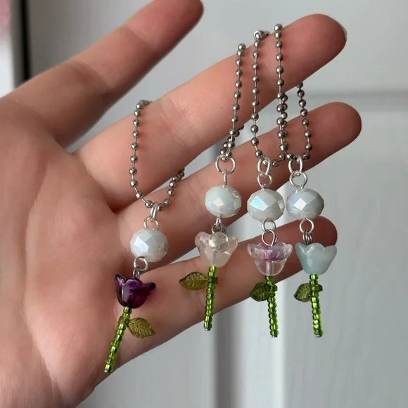 Beaded Flower Keychain - Picture 5 of 8